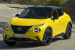 Nissan Juke Hybrid 105 kW (143 CV) IKON Todo terreno Kiiro + Black Exterior Frontal-Lateral 5 puertas