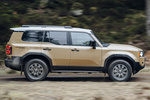 Toyota Land Cruiser 250 First Edition 250 First Edition Todo terreno Amarillo Tottori con Techo Gris Claro Exterior Lateral 5 puertas