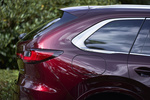 Mazda CX-80 E-Skyactiv PHEV AWD Takumi Plus PHEV Todo terreno Artisan Red Exterior Detalle 5 puertas