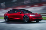 Tesla Model 3 Performance Performance Turismo Ultra Rojo Exterior Frontal-Lateral 4 puertas