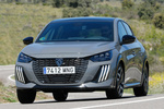 Peugeot 208 Hybrid 100 e-DCS6 GT Hybrid Turismo Gris Selenium Exterior Frontal-Lateral 5 puertas