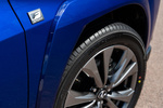 Lexus UX 300h AWD F Sport+ 300h AWD Todo terreno Sapphire Blue Bitono Exterior Detalle 5 puertas
