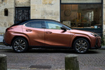 Lexus UX 300h AWD F Sport+ 300h AWD Todo terreno Sonic Copper Bitono Exterior Lateral 5 puertas