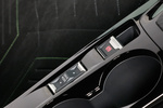 Peugeot 208 Hybrid 100 e-DCS6 GT Hybrid Turismo Interior Mandos salpicadero 5 puertas