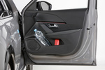 Peugeot 208 Hybrid 100 e-DCS6 GT Hybrid Turismo Interior Puerta 5 puertas