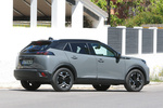 Peugeot 2008 E 115 kW (156 CV) GT E Todo terreno Gris Selenium Exterior Posterior-Lateral 5 puertas