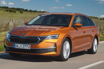 Skoda Octavia Gama Octavia Combi Design Combi Turismo familiar Naranja Phoenix Exterior Frontal-Lateral 5 puertas