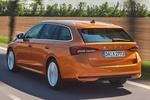 Skoda Octavia Gama Octavia Combi Design Combi Turismo familiar Naranja Phoenix Exterior Lateral-Posterior 5 puertas