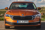 Skoda Octavia Gama Octavia Combi Design Combi Turismo familiar Naranja Phoenix Exterior Frontal 5 puertas