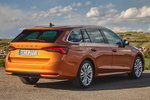 Skoda Octavia Gama Octavia Combi Design Combi Turismo familiar Naranja Phoenix Exterior Frontal-Lateral 5 puertas