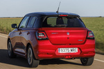 Suzuki Swift 1.2 Mild Hybrid S3 Turismo Rojo Burning Perlado con Techo Negro Exterior Lateral-Posterior 5 puertas