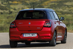 Suzuki Swift 1.2 Mild Hybrid S3 Turismo Rojo Burning Perlado con Techo Negro Exterior Posterior-Lateral 5 puertas