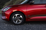 Suzuki Swift 1.2 Mild Hybrid S3 Turismo Rojo Burning Perlado con Techo Negro Exterior Llanta 5 puertas