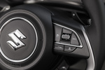 Suzuki Swift 1.2 Mild Hybrid S3 Turismo Interior Mandos volante 5 puertas