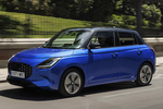 Suzuki Swift 1.2 CVT Mild Hybrid S3 CVT Turismo Frontier Blue Perlado con Techo Negro Exterior Frontal-Lateral 5 puertas