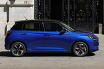 Suzuki Swift 1.2 CVT Mild Hybrid S3 CVT Turismo Frontier Blue Perlado con Techo Negro Exterior Lateral 5 puertas