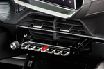 Peugeot 2008 E 115 kW (156 CV) GT E Todo terreno Interior Mandos salpicadero 5 puertas