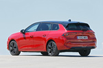 Opel Astra Electric 115 kW (156 CV) 54 kWh Sports Tourer GS Electric Sports Tourer Turismo familiar Kardio Red Exterior Lateral-Posterior 5 puertas