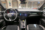 Alfa Romeo Junior Elettrica 115 kW (156 CV) 54 kWh Elettrica Speciale con Pack Sport Todo terreno Interior Salpicadero 5 puertas