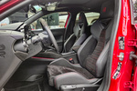 Alfa Romeo Junior Elettrica 115 kW (156 CV) 54 kWh Elettrica Speciale con Pack Sport Todo terreno Interior Asientos 5 puertas