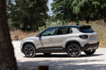 Jeep Avenger e-Hybrid 100 CV Summit e-Hybrid Todo terreno Stone + Volcano Exterior Lateral-Posterior 5 puertas