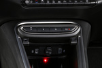 Jeep Avenger e-Hybrid 100 CV Summit e-Hybrid con Pack Leather & Winter Todo terreno Interior Mandos salpicadero 5 puertas