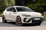 CUPRA Le&oacute;n 1.5 eTSI 110 kW (150 CV) DSG-7 Gama Le&oacute;n Turismo Tayga Grey Exterior Lateral-Frontal 5 puertas