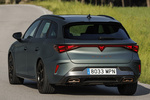 CUPRA Le&oacute;n 1.5 eTSI 110 kW (150 CV) DSG-7 Sportstourer Gama Le&oacute;n Sportstourer Turismo familiar Enceladus Grey Exterior Lateral-Posterior 5 puertas
