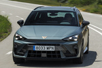CUPRA Le&oacute;n 1.5 eTSI 110 kW (150 CV) DSG-7 Sportstourer Gama Le&oacute;n Sportstourer Turismo familiar Enceladus Grey Exterior Frontal-Lateral 5 puertas