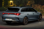 CUPRA Le&oacute;n 1.5 eTSI 110 kW (150 CV) DSG-7 Sportstourer Gama Le&oacute;n Sportstourer Turismo familiar Enceladus Grey Exterior Posterior-Lateral 5 puertas