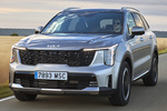 KIA Sorento PHEV 1.6 T-GDI 4x4 Emotion con Paq. Premium PHEV 4x4 Todo terreno Silky Silver Exterior Frontal-Lateral 5 puertas