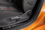 Skoda Kamiq 1.5 TSI 110 kW (150 CV) DSG Monte Carlo Todo terreno Interior Mandos regulaci&oacute;n asientos 5 puertas