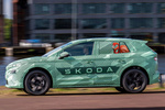 Skoda Elroq Camuflado Camuflado Todo terreno Exterior Lateral 5 puertas