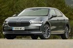 Skoda Superb L&K DSG 4x4 L&K Turismo Gris grafito metalizado Exterior Frontal-Lateral 5 puertas