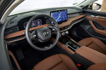 Skoda Superb L&K Combi L&K con Interior Suite Cognac Combi Turismo familiar Interior Salpicadero 5 puertas