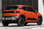 Dacia Spring Electric 65 (48 kW) Extreme Todo terreno Brick Red Exterior Posterior-Lateral 5 puertas