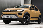 Dacia Spring Electric 65 (48 kW) Extreme Todo terreno Beige Duna Exterior Frontal-Lateral 5 puertas