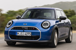 MINI MINI Cooper S 5p Cooper S Favoured 5p Turismo Blazing Blue Exterior Frontal-Lateral 5 puertas