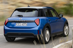 MINI MINI Cooper S 5p Cooper S Favoured 5p Turismo Blazing Blue Exterior Posterior-Lateral 5 puertas