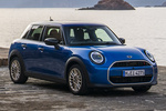 MINI MINI Cooper S 5p Cooper S Favoured 5p Turismo Blazing Blue Exterior Lateral-Frontal 5 puertas