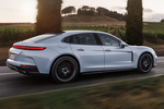 Porsche Panamera Turbo S E-Hybrid Turbo S E-Hybrid Turismo Gris Arctic Exterior Posterior-Lateral 5 puertas