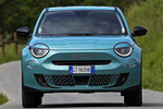 Fiat 600 Gama 600 Hybrid Gama 600 Hybrid Todo terreno Azul Cielo Exterior Frontal 5 puertas