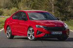 Skoda Octavia Gama RS RS Turismo Rojo Velvet Metalizado Exterior Frontal-Lateral 5 puertas