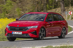 Skoda Octavia RS Combi Turismo familiar Rojo Velvet Metalizado Exterior Frontal-Lateral 5 puertas