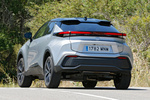 Toyota C-HR 220PH Advance PHEV Todo terreno Bi-tono Gris &Aacute;gata Exterior Lateral-Posterior 5 puertas