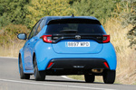 Toyota Yaris Hybrid 130 Premiere Edition Turismo Bi-tono Azul Neptuno Exterior Lateral-Posterior 5 puertas