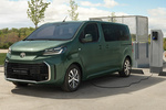 Toyota Proace Gama Proace Verso Gama Proace Verso Veh&iacute;culo comercial Verde Velvet Exterior Frontal-Lateral 5 puertas