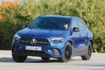 Mercedes-Benz GLA 250 e AMG Line Premium Plus con Paq. Night 250 e Todo terreno Azul espectra Exterior Frontal-Lateral 5 puertas