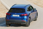 Mercedes-Benz GLA 250 e AMG Line Premium Plus con Paq. Night 250 e Todo terreno Azul espectra Exterior Cenital-Posterior-Lateral 5 puertas
