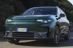 Leapmotor C10 El&eacute;ctrico AM 24 Design Todo terreno Glazed Green Exterior Frontal-Lateral 5 puertas